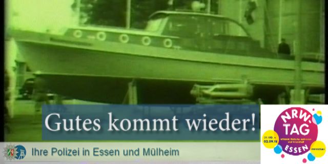 Polizei NRW in der Blaulichtmeile - Wasserschutzpolizei und historische Fahrzeuge